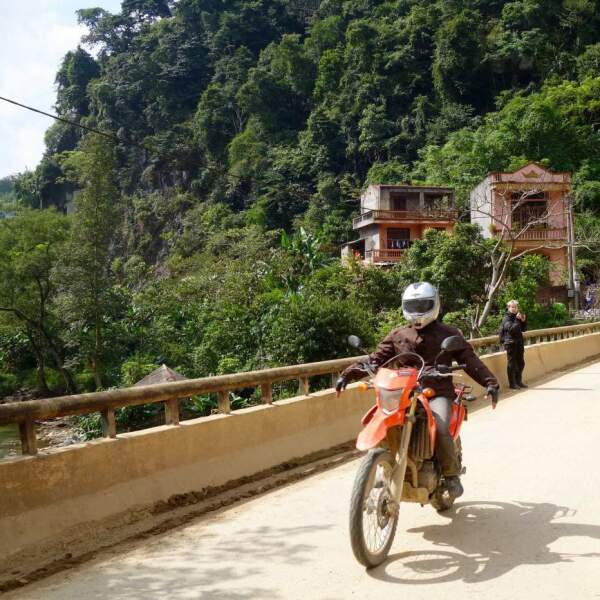 Motorcycle Travel Asia